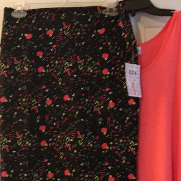 ~LulaRoe Outfit~ - Picture 3 of 3